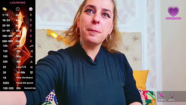 KarinaNoir online show from February 17, 2026, 12:02 pm