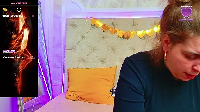 KarinaNoir online show from February 15, 2026, 5:08 am