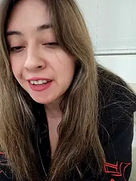 Snapshot of AriannaPena chatting on March 13, 2025, 9:43 am AriannaPena online show from March 13, 2025, 9:43 am