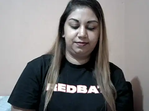 Snapshot of bellachow10 chatting on January 9, 2026, 9:05 am bellachow10 online show from January 9, 2026, 9:05 am