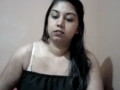 Snapshot of bellachow10 chatting on February 14, 2026, 10:15 am bellachow10 online show from February 14, 2026, 10:15 am