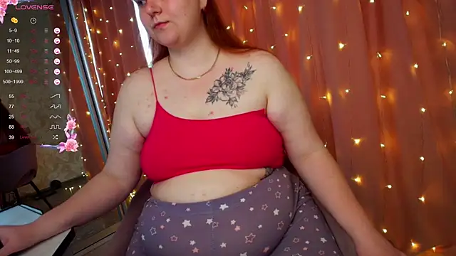 Snapshot of Mia_Bows chatting on July 11, 2026, 12:44 am Mia Bows online show from July 11, 2026, 12:44 am