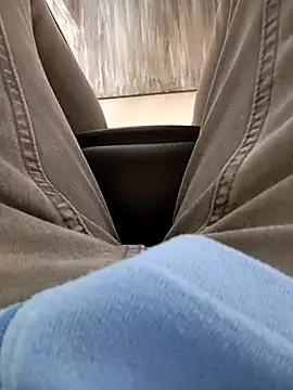 mickzizi online show from March 10, 2025, 8:17 am