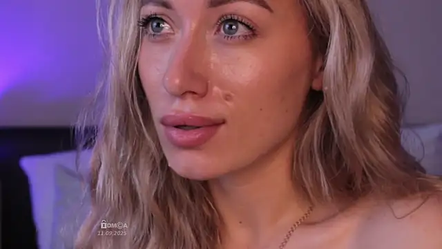 Blondie Bunny online show from September 11, 2025, 4:45 am