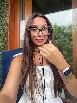 Tiny lilith online show from April 25, 2026, 3:53 pm