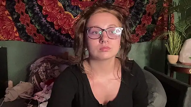 Snapshot of sweetandwet_daddy chatting on October 22, 2025, 12:43 am sweetandwet daddy online show from October 22, 2025, 12:43 am