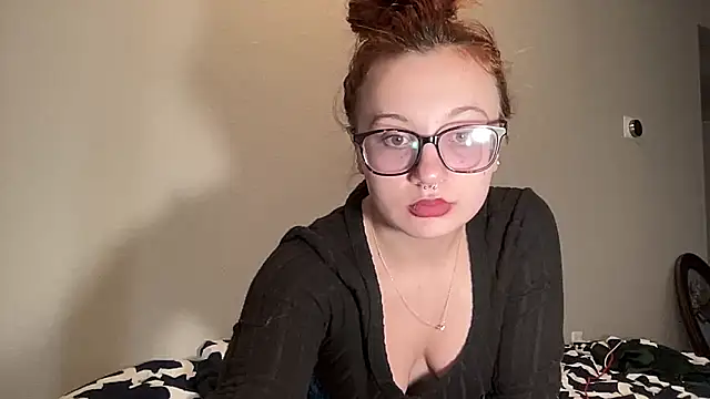 Snapshot of sweetandwet_daddy chatting on February 4, 2025, 8:17 pm sweetandwet daddy online show from February 4, 2025, 8:17 pm