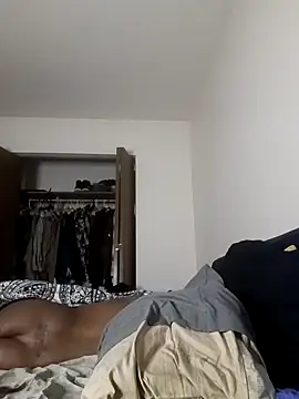 Snapshot of yellowwetfox chatting on January 26, 2025, 5:02 am yellowwetfox online show from January 26, 2025, 5:02 am