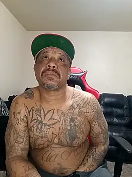 yellowwetfox online show from March 19, 2026, 1:22 pm