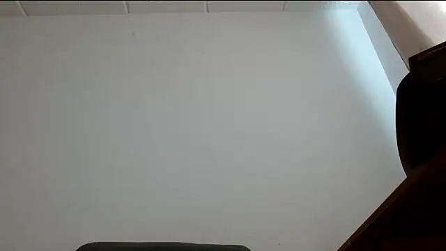 Snapshot of Juls_winter_ chatting on June 18, 2026, 6:35 pm Juls winter online show from June 18, 2026, 6:35 pm