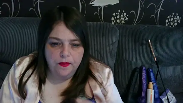 HouseWifeWhore Milf online show from March 24, 2026, 3:01 pm