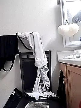 markquanna online show from February 11, 2026, 6:13 am