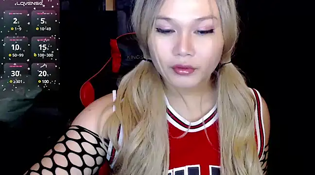 stacey wills44 online show from February 20, 2025, 7:52 pm