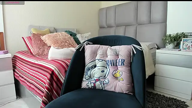 Snapshot of Charlotte7-7 chatting on September 20, 2025, 4:45 pm Charlotte7-7 online show from September 20, 2025, 4:45 pm