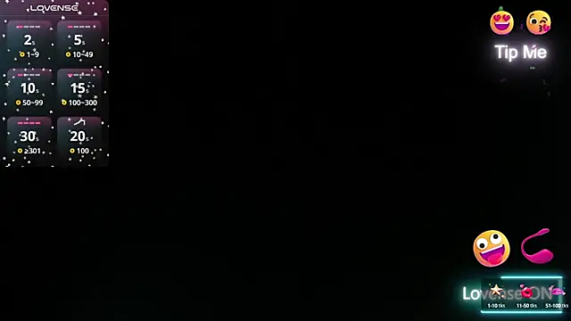 Snapshot of Charlotte7-7 chatting on October 15, 2025, 7:11 pm Charlotte7-7 online show from October 15, 2025, 7:11 pm