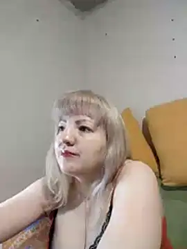 stefanyharper16 online show from November 30, 2025, 11:55 am