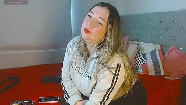 Snapshot of isabella_rossse chatting on November 27, 2025, 1:00 pm isabella rossse online show from November 27, 2025, 1:00 pm