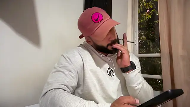 romeolovedark online show from April 15, 2026, 2:17 am