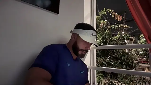 romeolovedark online show from September 25, 2025, 4:18 am