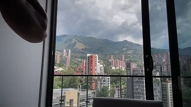 romeolovedark online show from October 4, 2025, 5:58 pm