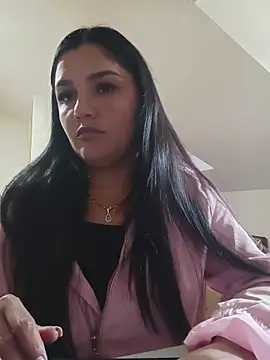 Snapshot of laura_dirtyhot chatting on October 29, 2025, 11:31 am laura dirtyhot online show from October 29, 2025, 11:31 am