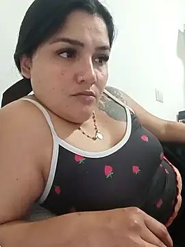 Snapshot of laura_dirtyhot chatting on November 5, 2025, 9:56 am laura dirtyhot online show from November 5, 2025, 9:56 am