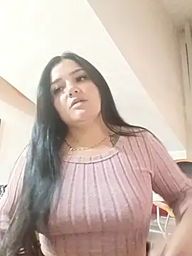 Snapshot of laura_dirtyhot chatting on October 20, 2025, 8:09 pm laura dirtyhot online show from October 20, 2025, 8:09 pm