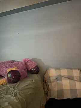 Snapshot of ChocolateBuns101 chatting on December 29, 2024, 5:42 am ChocolateBuns101 online show from December 29, 2024, 5:42 am