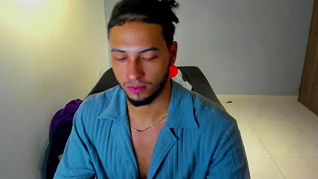 Snapshot of Kris_Khalifa69 chatting on February 5, 2026, 12:23 pm Kris Khalifa69 online show from February 5, 2026, 12:23 pm