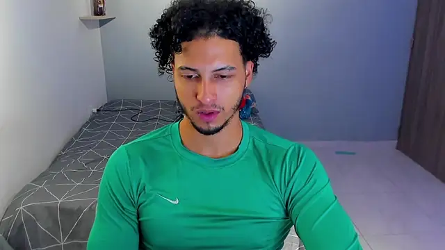 Snapshot of Kris_Khalifa69 chatting on February 20, 2026, 5:04 am Kris Khalifa69 online show from February 20, 2026, 5:04 am