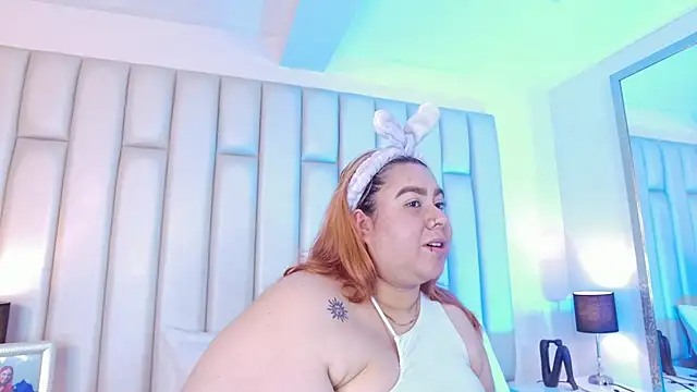 Snapshot of aandreaperez chatting on February 9, 2026, 7:01 pm aandreaperez online show from February 9, 2026, 7:01 pm