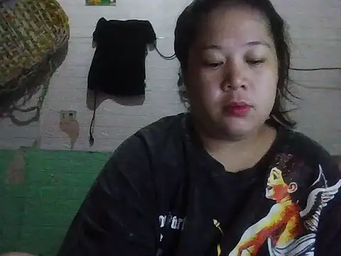 Snapshot of hotsexylyn chatting on December 18, 2025, 3:44 am hotsexylyn online show from December 18, 2025, 3:44 am