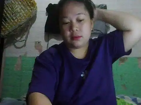 Snapshot of hotsexylyn chatting on December 16, 2025, 4:39 am hotsexylyn online show from December 16, 2025, 4:39 am