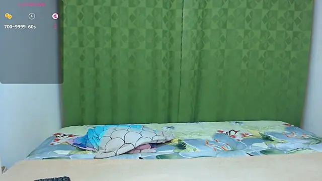 Snapshot of JuliaShane chatting on February 28, 2026, 9:14 pm JuliaShane online show from February 28, 2026, 9:14 pm