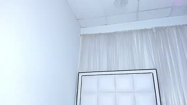 Snapshot of Kirara_22 chatting on May 27, 2026, 1:57 am Kirara 22 online show from May 27, 2026, 1:57 am