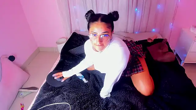 Snapshot of Kirara_22 chatting on February 28, 2025, 10:41 am Kirara 22 online show from February 28, 2025, 10:41 am