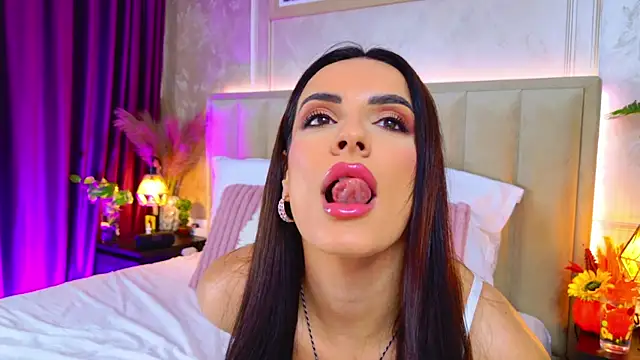 SereneRhodes online show from October 29, 2025, 10:58 am