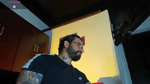 CamiloGray  online show from February 4, 2026, 2:56 pm