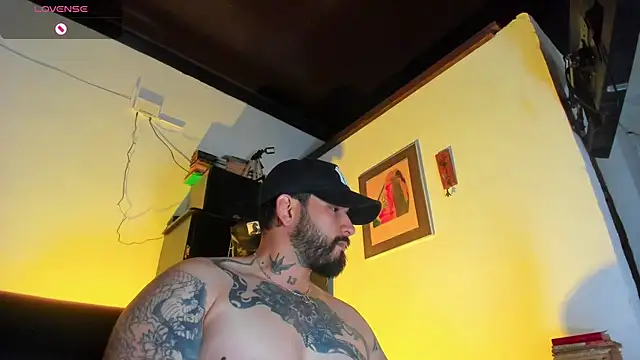 CamiloGray  online show from October 26, 2025, 3:45 pm