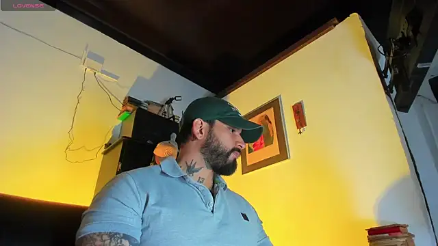 CamiloGray  online show from October 31, 2025, 2:02 pm