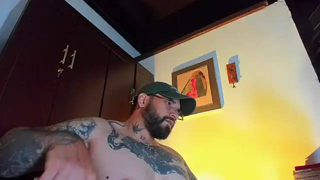 Snapshot of CamiloGray_ chatting on May 15, 2026, 2:04 pm CamiloGray online show from May 15, 2026, 2:04 pm