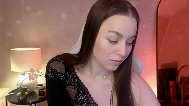 Snapshot of MilaFleur chatting on November 19, 2025, 3:34 pm MilaFleur online show from November 19, 2025, 3:34 pm