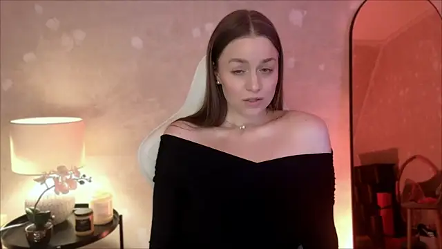 Snapshot of MilaFleur chatting on November 21, 2025, 3:11 pm MilaFleur online show from November 21, 2025, 3:11 pm