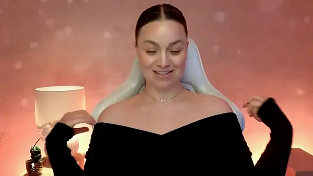 MilaFleur online show from February 15, 2026, 3:00 pm