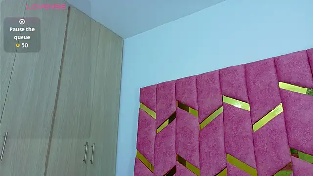 hornyhousekeeper  online show from November 2, 2025, 12:10 pm