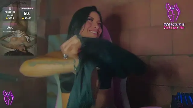 Snapshot of adda_mancini chatting on October 21, 2025, 4:34 am adda mancini online show from October 21, 2025, 4:34 am