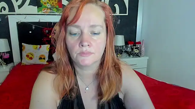 Snapshot of SinFulTitsDD chatting on February 14, 2025, 11:53 pm SinFulTitsDD online show from February 14, 2025, 11:53 pm