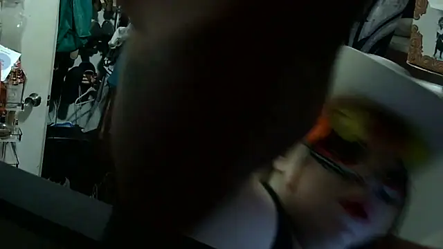 Snapshot of Cataleia21 chatting on October 16, 2025, 6:38 pm Cataleia21 online show from October 16, 2025, 6:38 pm