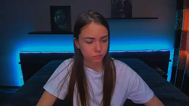 AlexaBarkley online show from March 19, 2025, 6:14 am