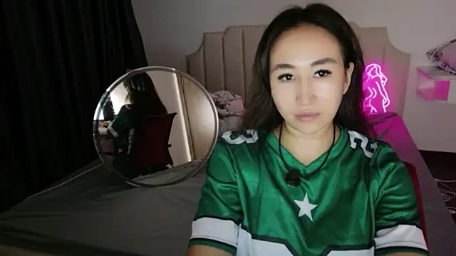 Snapshot of AsianQueens chatting on June 14, 2026, 1:23 pm AsianQueens online show from June 14, 2026, 1:23 pm